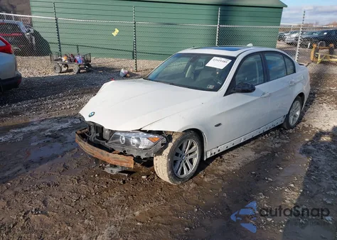 2007 BMW 328Xi из США, поврежденный, VIN WBAVC93557K033760